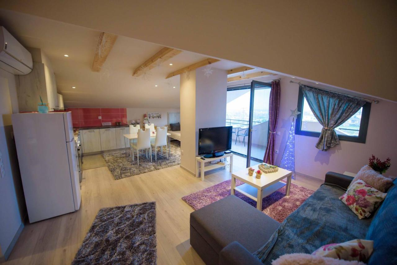 New Loft Polixeni Appartement Ioannina Buitenkant foto