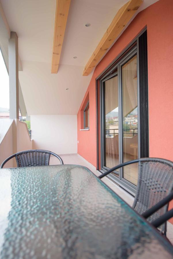 New Loft Polixeni Appartement Ioannina Buitenkant foto